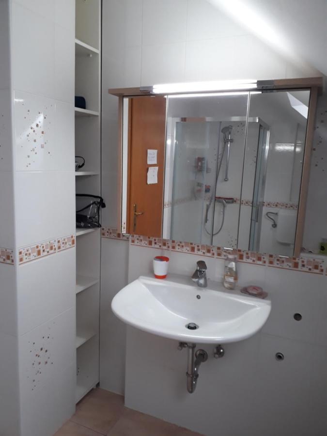 B&B Cerne Polhov Gradec Luaran gambar