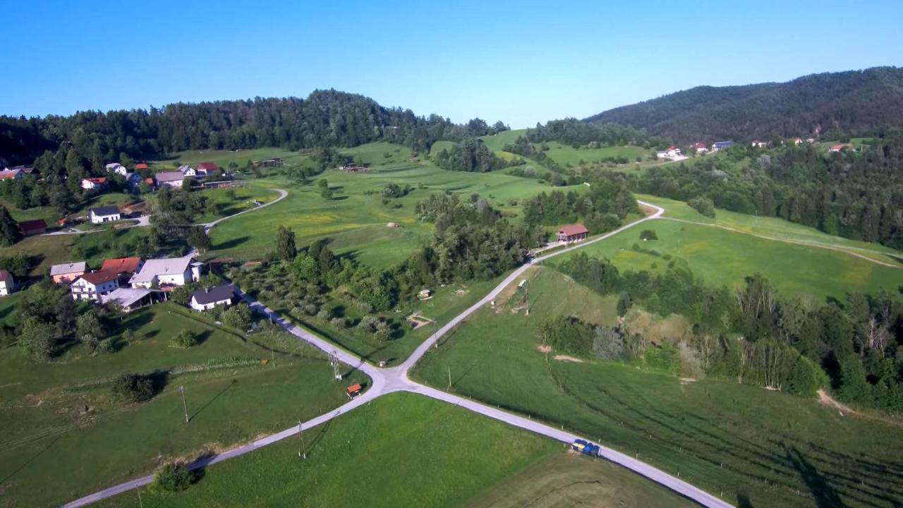 B&B Cerne Polhov Gradec Luaran gambar