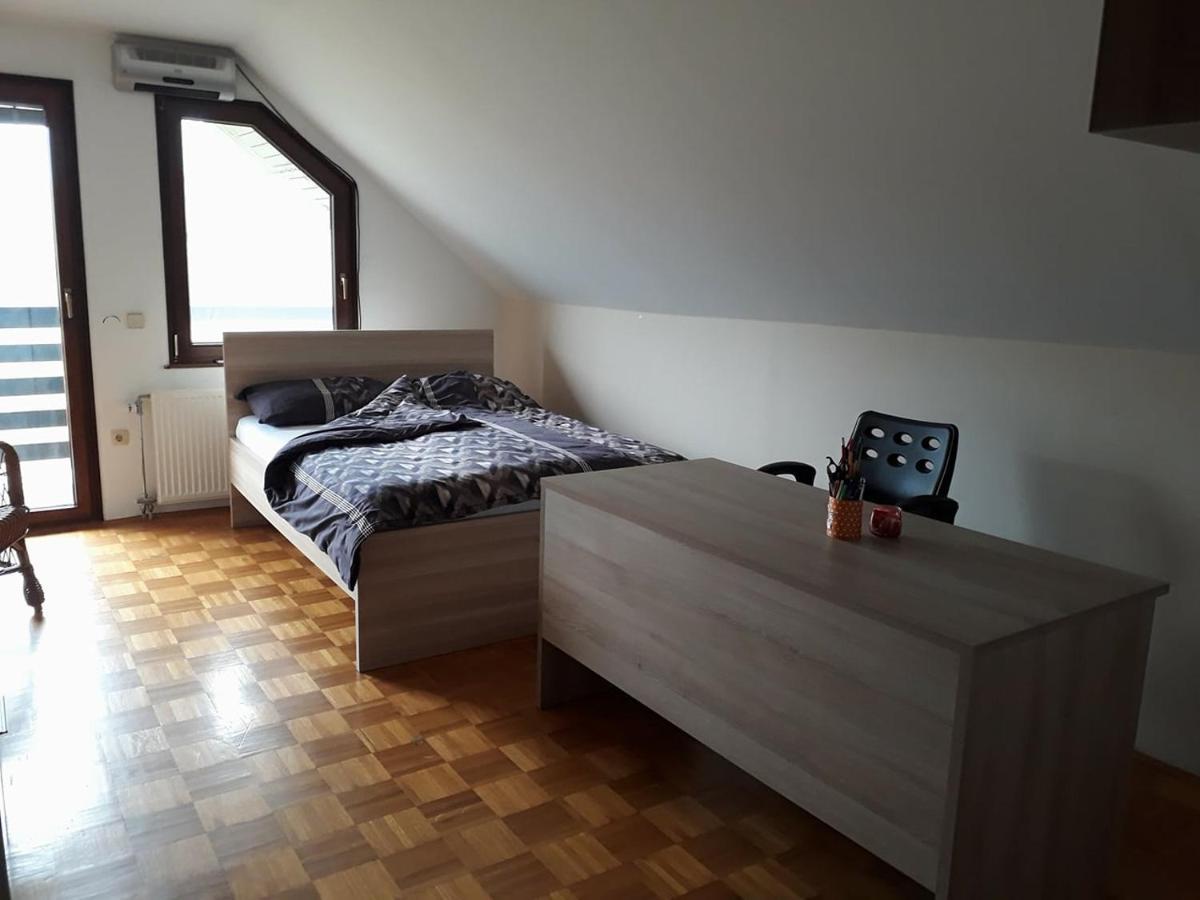 B&B Cerne Polhov Gradec Luaran gambar
